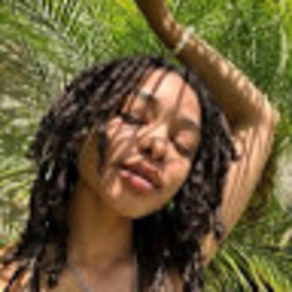 Meet your Posher, Janariah